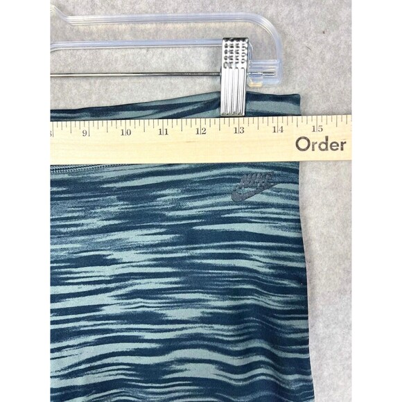 $$SOLD:SE-WHSLE 052825$$ Animal Print Compression Leggings Sporty - Picture 4 of 13